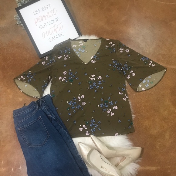 Ann Taylor Tops - Ann Taylor Casual Blouse